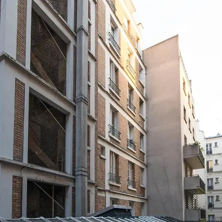 Design Studio Near Montmartre Lägenhet
